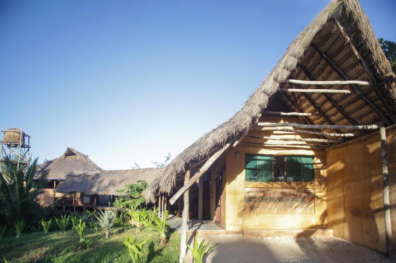 Tofinho Beach House Apartments Inhambane Kültér fotó